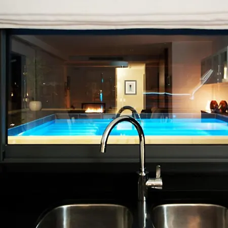Roof Top Private Pool In A Stunning Modern Is-Sellum
